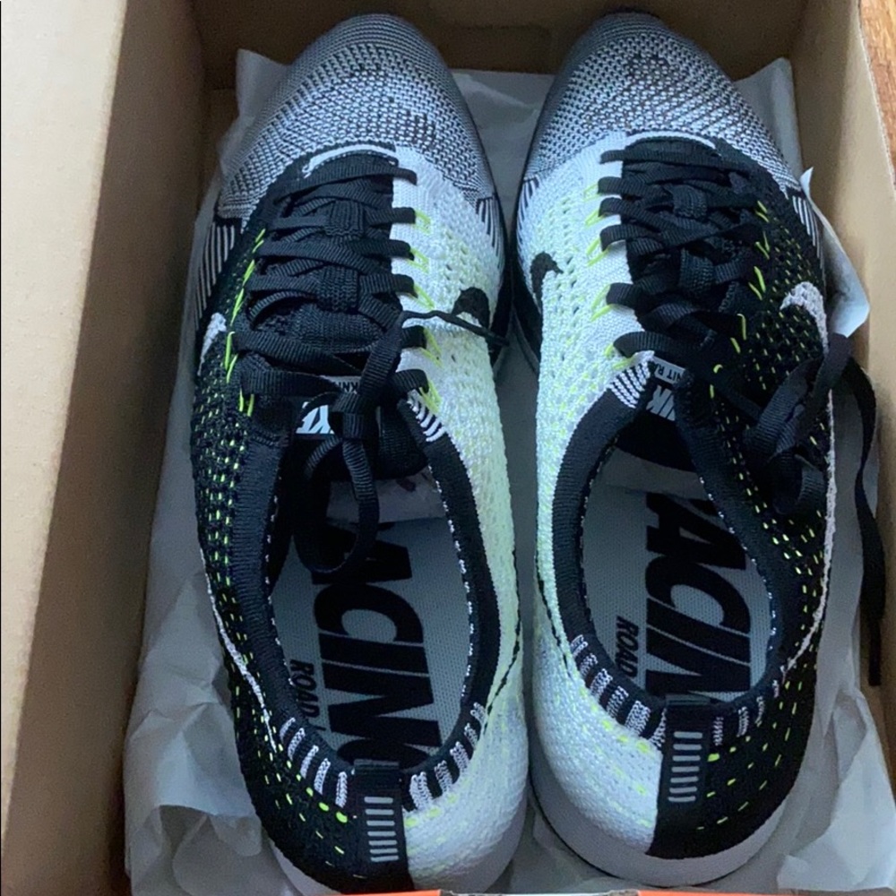 Men’s Nike Flyknit Racer Size 12